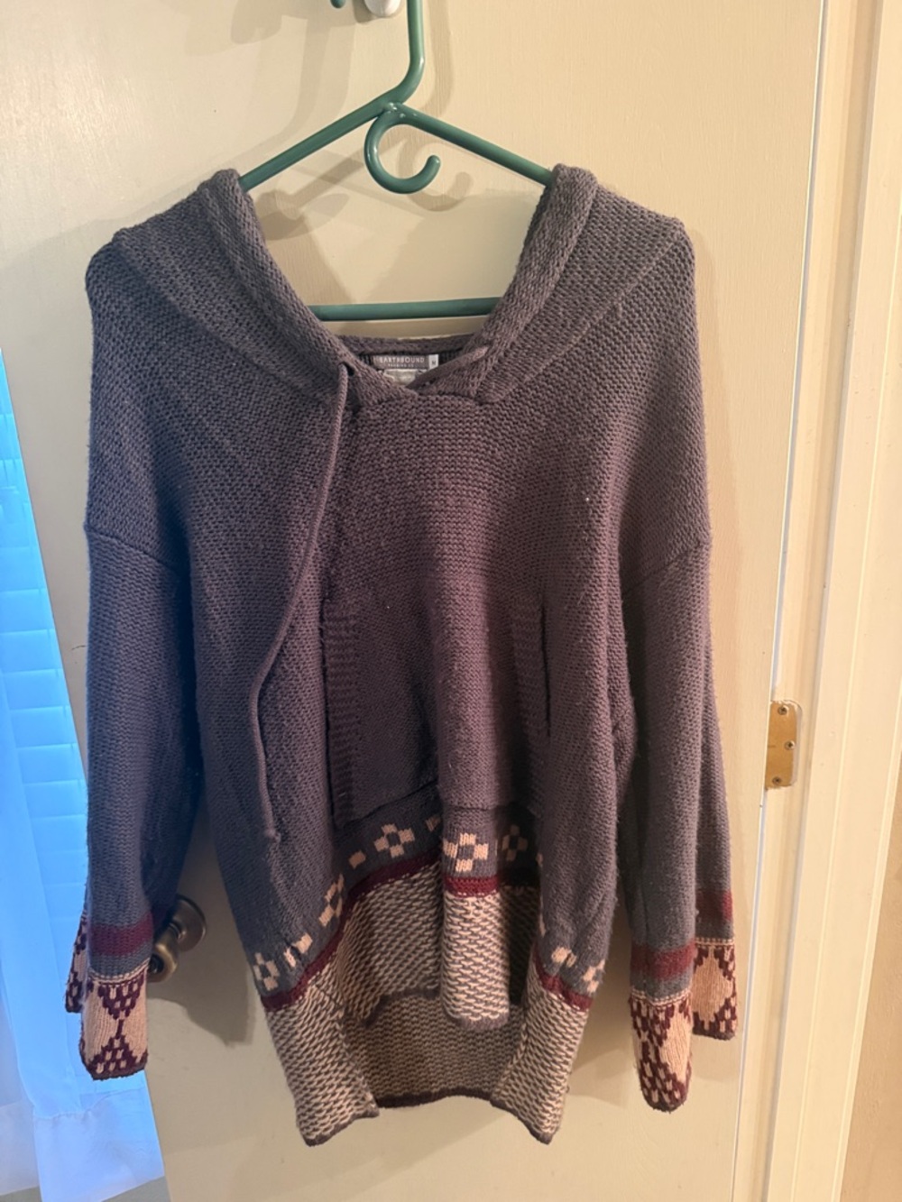 EARTHBOUND Gray Hooded Knit Sweater with Patterned Hem